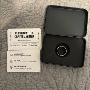 Men’s wedding band